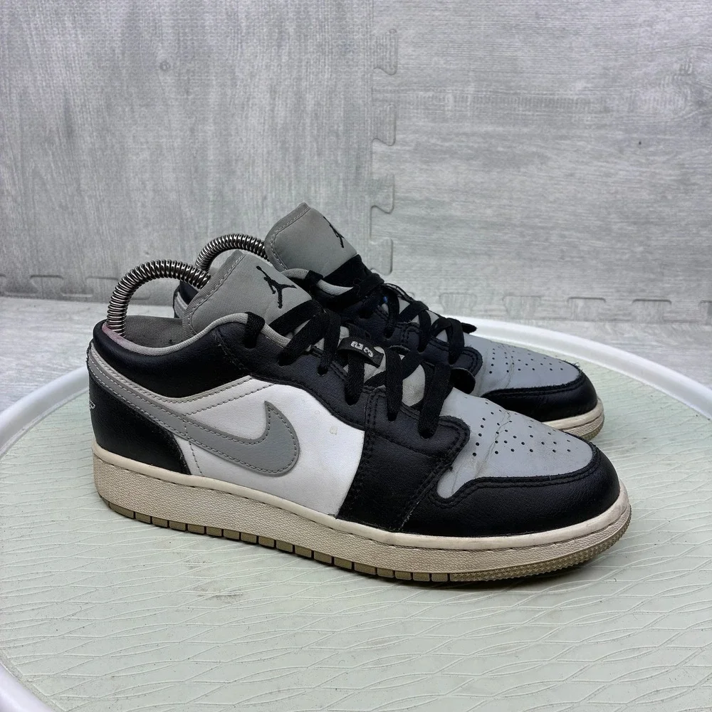 Jordan 1 Low Kids Size 6Y Black Grey White Shadow Leather Sneakers 553560-039